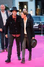 Samuel benchetrit (born 26 june 1973) is a french writer, actor, scenarist and director. Vanessa Paradis Samuel Benchetrit Chien Fiff Namur 5 10 17 Vanessa Paradis Festival De Film Defile Chanel