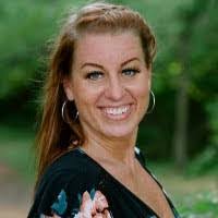 Nancy Saffer's Instagram, Twitter & Facebook