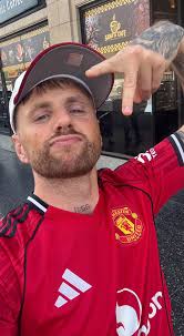 Congratulations Grimsby, you deserved that win!! Sad day for Man Utd fans,  is this the lowest point it's been so far??? Maybe Ruben is purposely going  out the cups to focus on