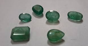 Square Green natural dyed beryl cut, 499 Carat, Carat: 25 at ₹ 20/carat in  Jaipur