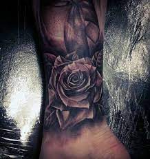 Top 35 Wrist Tattoo Ideas 2021 Inspiration Guide Wrist Tattoos For Guys Back Tattoos For Guys Cool Wrist Tattoos