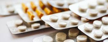 Des hommes sexuellement actifs, présentant des facteurs de risque, quel que soit l'âge ; Quel Traitement Sans Ordonnance Contre La Chlamydia