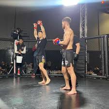 Kris moutinho, a bantamweight main card bout for saturday's fight card at ufc apex in las vegas o. Urlpm4jgygtcjm