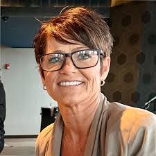 Kay Tharp's Instagram, Twitter & Facebook