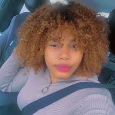 RENCONTRE DU DESTIN* Ekri par:Tamara e Ismara *===Epizòd 113===* *Johanne  tap pale ak Fanie,li te chita nan salle a manje a,tlf li vin sone,li  dekwoche, se Erika...* *Johanne*:enfin Erika. *Erika*:dezole jo,m pat