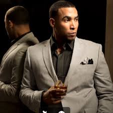 Better known by his stage name don omar, and although he is sometimes referred to by his nicknames el rey or el rey del reggaeton, he is still humble about his stature as one of the latin american's most influential artists. Don Omar Orphandon Twitter