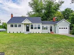 22 Jack Enders Blvd, Berryville, VA 22611