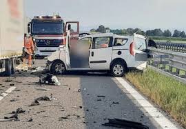 Entrambi sono stati trasportati all'ospedale di piacenza ma non sarebbero in. Un Giovedi Di Sangue Sulle Strade 9 Morti In Tre Incidenti Asaps It Il Portale Della Sicurezza Stradale