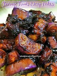 Goreng terong dan tahu secara terpisah, tiriskan. Dari Dapur Aida Terung Tumis Kicap Pedas