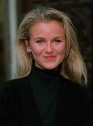 Aileen Maxwell's Instagram, Twitter & Facebook