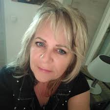 Mein Name ist Zoran Lucić, in Österreich lebe ich seit 1999 und komme aus  Kroatien von einer kleinen touristischen Stadt an der Adria, namens Poreč!  Vielen Dank für den Empfang in der