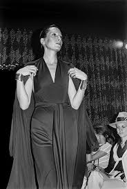 Explore iconic peretti designs featuring unique cuffs, diamond necklaces and mesh earrings in 18k gold, platinum and sterling silver. Bone Cuff Elsa Peretti Off 61 Featherliteit Com