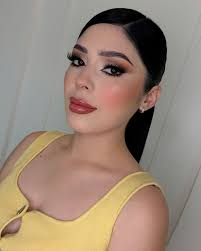 Hermoso Cabello por @bluminahair Maquillaje por @lizethrobles_lrm Para  @vanesa.ibarra.9 tan bella ! ❤️