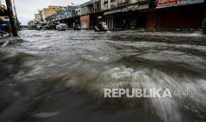 Berikut sejumlah poin penting dalam mempersiapkan ibu kota baru. Sejumlah Wilayah Di Kota Surabaya Terendam Banjir Republika Online