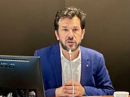 Le socialiste Guillaume Lissy élu président de Grenoble-Alpes Métropole au prix d'un accord avec les petites communes et le centre