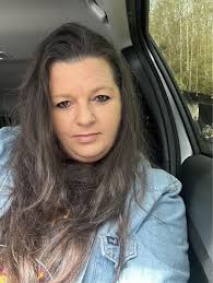 Gina Minix's Instagram, Twitter & Facebook