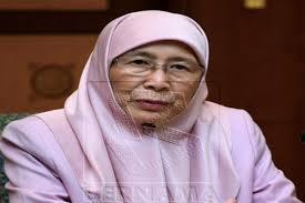 Datuk seri siti nurhaliza dan suami, datuk seri khalid mohamad jiwa serta puteri mereka, siti aafiyah terus mencuri tumpuan apabila hadir me. Bernama Dpm Expresses Condolences To Indonesia Over Gold Mine Collapse