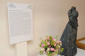 Solo da lidl, una delle più grandi catene di supermercati che vendono prodotti alimentari e per la casa a prezzi di discount trovi, trovi le offerte più convenienti. Fiori Nella Rocca