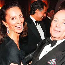 Chris superrika bröllopsgäster