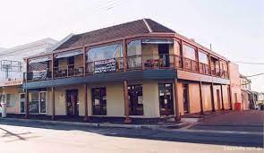 Went to green lion for dinner and ordered the aussie burger with the lot, the food was very good and filling, everyone enjoyed what they ordered, i would. Red Lion Hotel In Rozelle Sydney New South Wales Gday Pubs Enjoy Our Great Australian Pubs