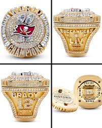 Per robb report, brady and the rest of the bucs received . Nfl On Espn First Look At The Tampa Bay Buccaneers Super Bowl Rings 319 Total Round Diamonds On The Top Represent The 31 9 Final Score Via Jason Of Beverly Hills Facebook