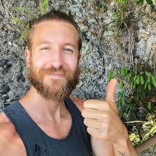 THANK YOU to anyone supporting and enjoying By Your Side...we're number 1  The Official Big Top 40 this week ! Tom Grennan 💛💛💛  https://calvinharris.lnk.to/BYS