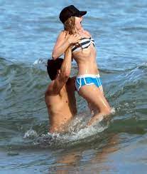 Avril Lavigne bikini nip slip at the beach in Malibu Porn Pictures, XXX  Photos, Sex Images 3242731 - PICTOA