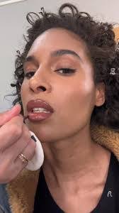 Cindy Browne's Instagram, Twitter & Facebook