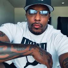 LeBron's And1 Mixtape Gone Wrong!🤣 #shaqtinafool #NBA #lebronjames