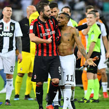 Douglas costa contro calabria (getty images). Chelsea Confident Of Signing Gonzalo Higuain From Milan