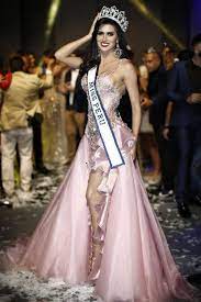 Tiene 26 años, estudia administración de empresas, su signo zodiacal es libra. Kelin Rivera Kroll Is The New Miss Peru 2019 Pageantfame Com
