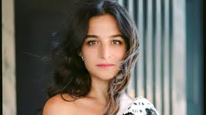 Venom' Actress Jenny Slate To Star In App Horror 'Mindful'
