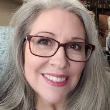 And the elf outfit Wanted to make sure everything fit. I have to wear some  Christmas stuff for certain events. Trust me when I say I need a grinch  costume. Lol 😂