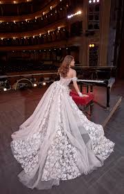 Galia Lahav S New Couture Will Make You Listen To Your Dreams Glamorous Wedding Gowns Wedding Dress Train Couture Wedding Gowns