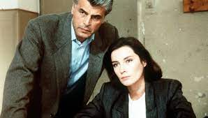 Keep track of what movies you have seen. Allein Gegen Die Mafia S03e03 3 Staffel Teil 3 La Piovra Iii Terza Puntata Fernsehserien De