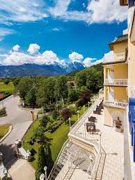 The grand hotel sonnenbichl has a wide range of exquisite rooms, suites and apartments. Meeting Rooms At Grand Hotel Sonnenbichl Burgstr 97 82467 Garmisch Partenkirchen Deutschland Meetingsbooker Com