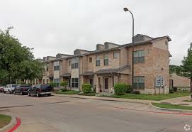 Searching for a home in usa? Roseland Townhomes Dallas Tx Apartments Com