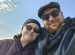 How does 'pickings' effect work with multiple characters?