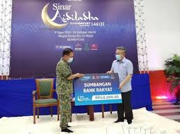 Masyarakat yang dapat menikmati fasilitas kur dari bank bjb, adalah pelaku usaha perorangan atau badan usaha pada skala mikro, kecil dan menengah. Bank Rakyat Raikan Aidiladha Bersama Frontliners Asnaf