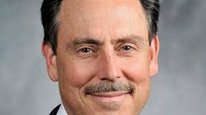 Chemical in sunscreen can cause cancer, so should we be worried?