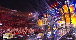 Retrouvez gratuitement et en exclusivité tous les replay, videos, exclus et news de la chanson de l'année 2020 sur tf1. La Chanson De L Annee Fete La Musique Tf1 Devant France 2 En Prime Time Toutelatele