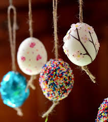 Craftsy Com Express Your Creativity Egg Crafts Easter Egg Crafts Easter Crafts