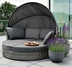 Polyrattan Sonneninsel Maxioase Wird Zur Komfortablen Gartenliege Gartenliege Rustikale Gartenmobel Sonneninsel Polyrattan
