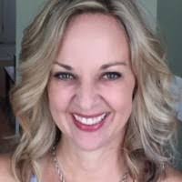 Shari Henderson's Instagram, Twitter & Facebook