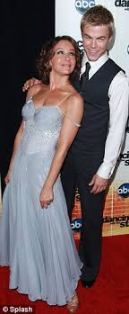 Jennifer grey is an american actress who has a net worth of $10 million. Dancing With The Stars Jennifer Grey Breaks Down Over Patrick Swayze Daily Mail Online