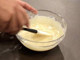Temperage Du Chocolat De Couverture Blanc Methode Traditionnelle Notre Recette Illustree Meilleur Du Chef