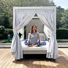 Maybe you would like to learn more about one of these? Yogaretreat Portugal Mal Anders Prinzessinnen Yoga Im Schloss In Sintra