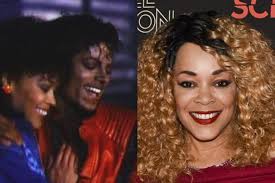 Meet Michellé Jackson, a woman, inspired by Michael Jackson😂👩🏻