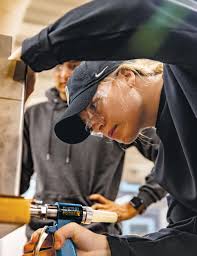 3D Magazine :: April 2024 by Dartmouth Admissions