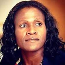 LURDES MUTOLA, A MENINA DE...